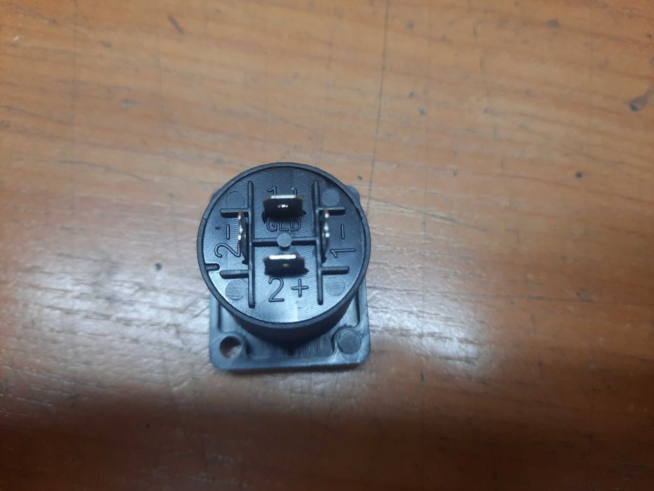 Штекер та розєм акустичний Спікон SpeakON 4-pin