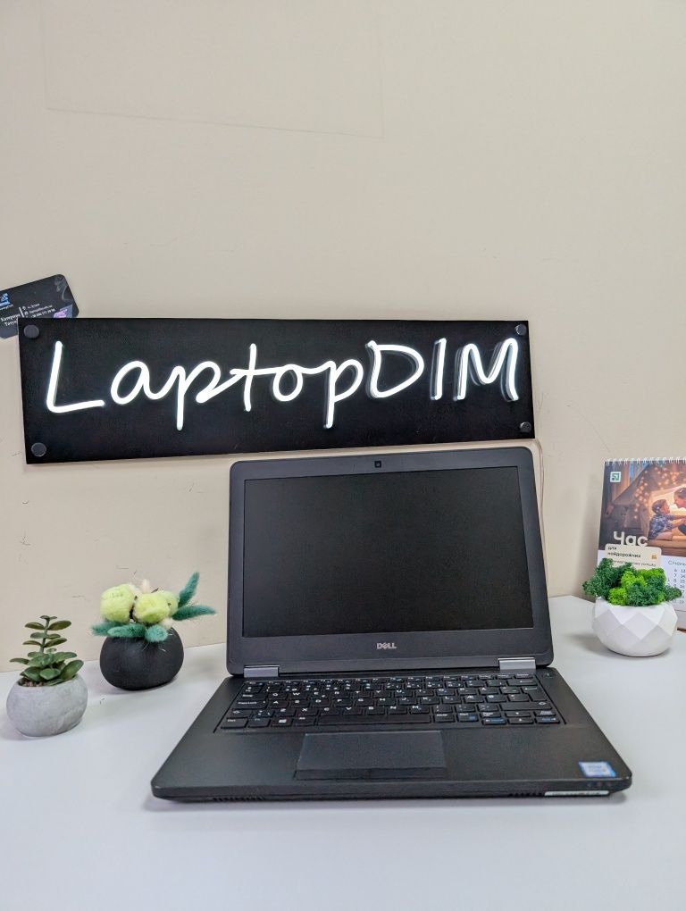Ноутбук Dell Latitude E5270/i5-6200U/8/128/12"/HD/компактний.Бюджетний
