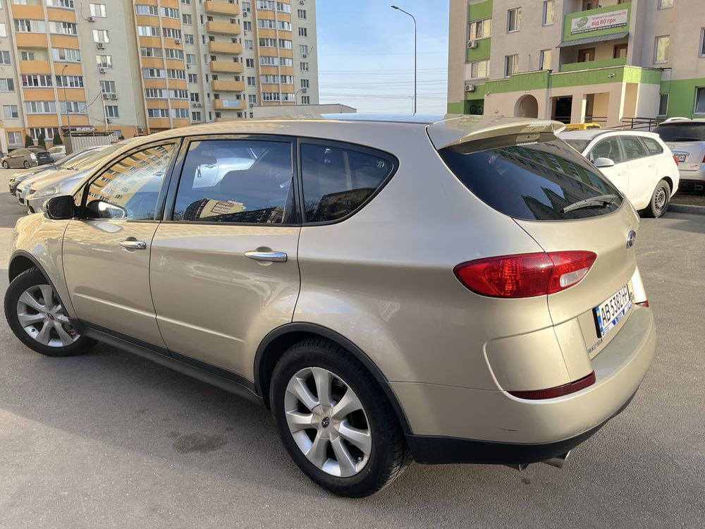 Продам субару трібека