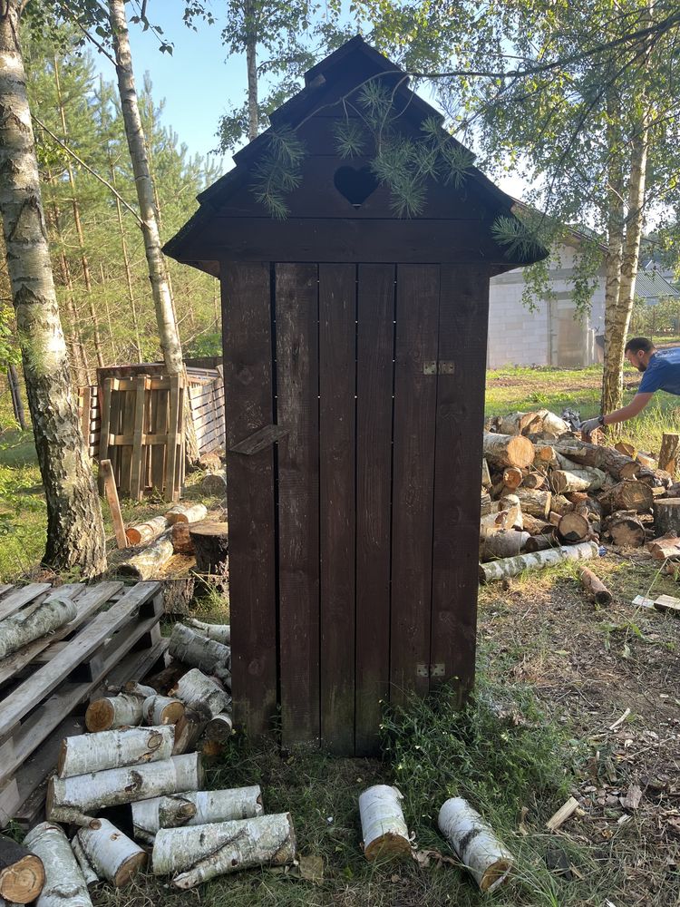 Drewniana toaleta WC