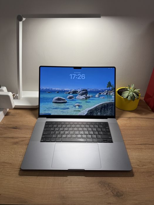 MacBook Pro 16’ 2021 32GB RAM 512GB SSD 86%