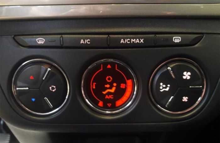 Citroën C-Elysée Shine 2019 – Topo de Gama, Económico e Impecável