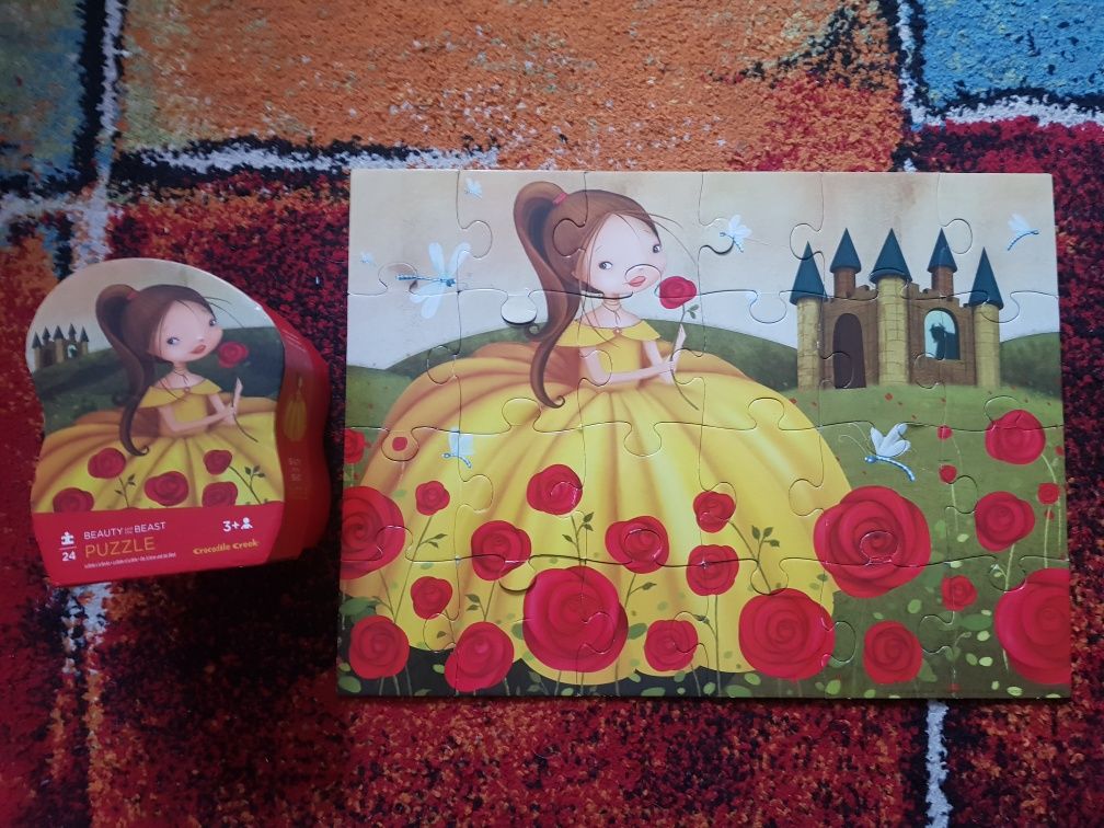Puzzle z motywem dziewczynki w różach