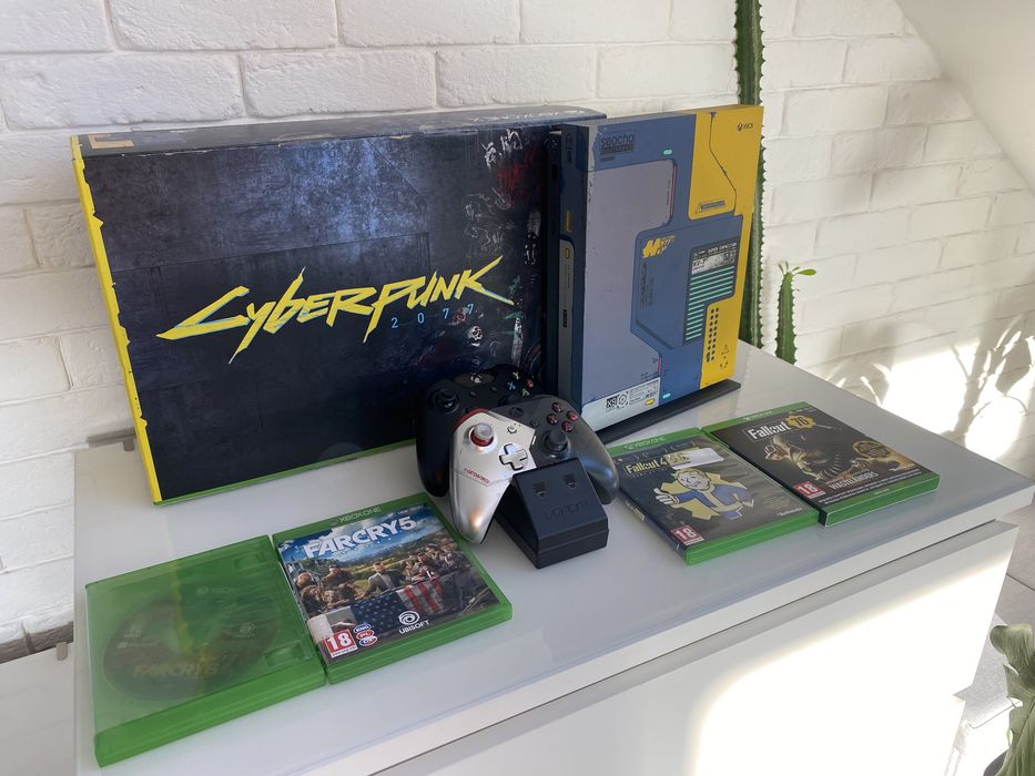 Zestaw Xbox One X Cyberpunk 2077 Limited Version