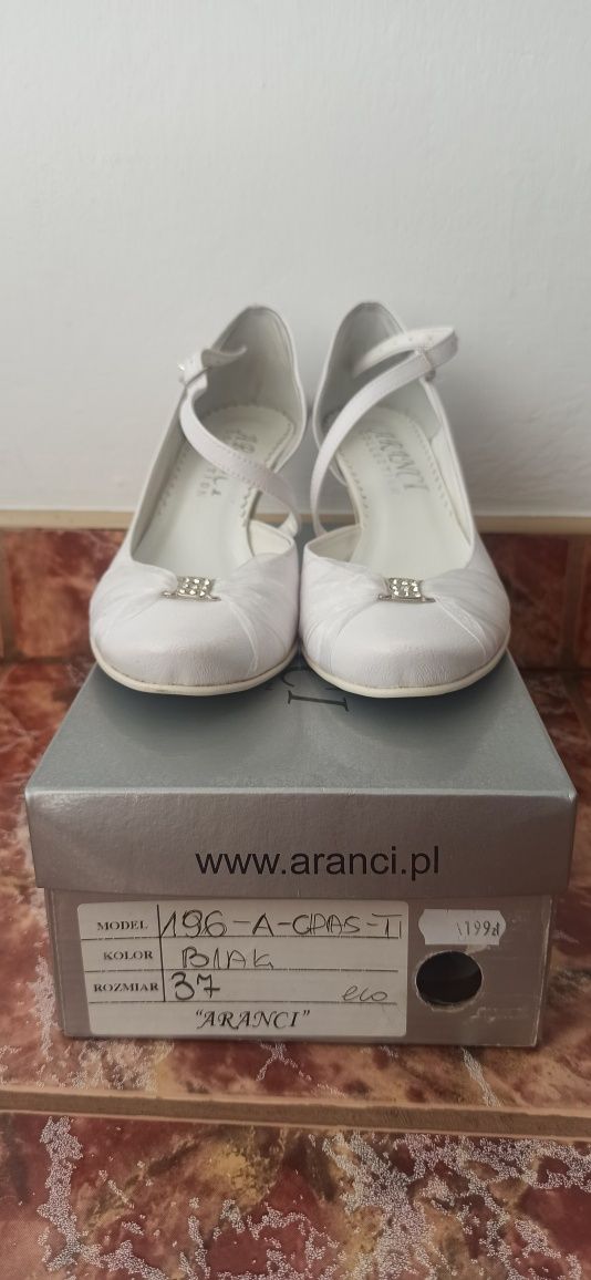 Białe buty / czułenka / pantofle rozm. 36/37 ślub