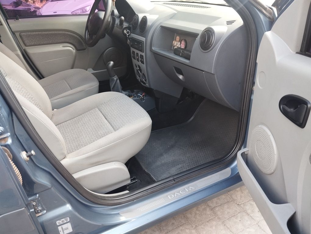 Продам Dacia Logan MCV,7-міст,1,6 MPi