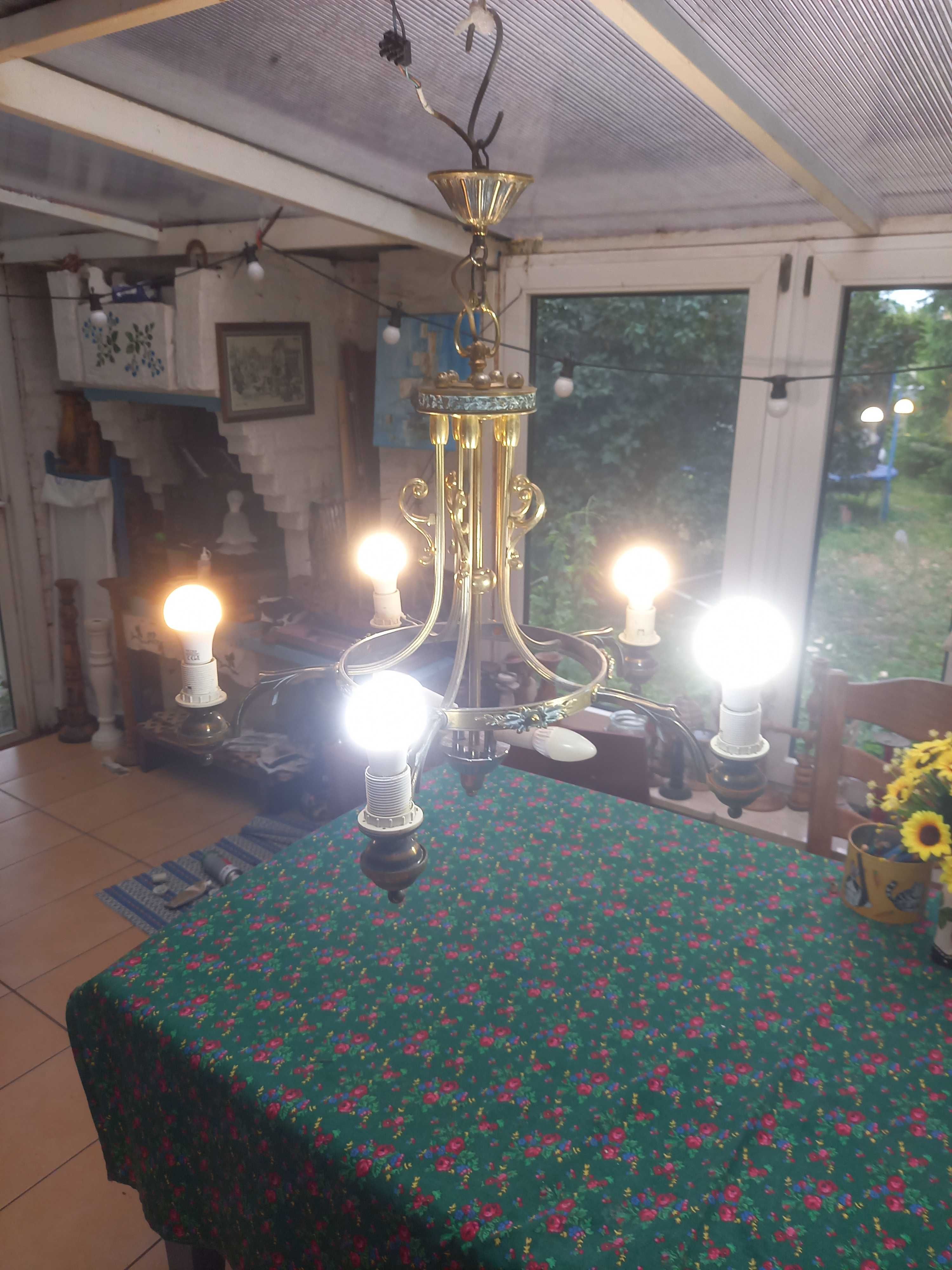 Żyrandol mosiężny