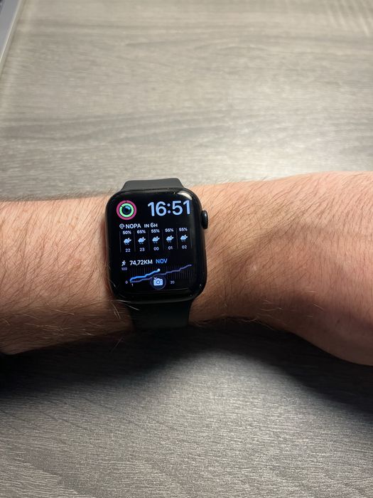 Apple Watch 8 45mm GPS