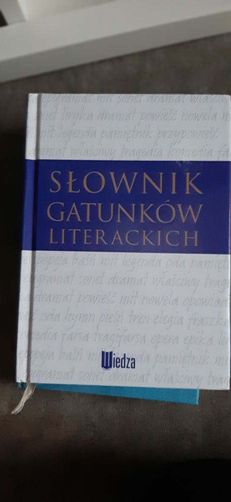 Słownik gatunków literackich