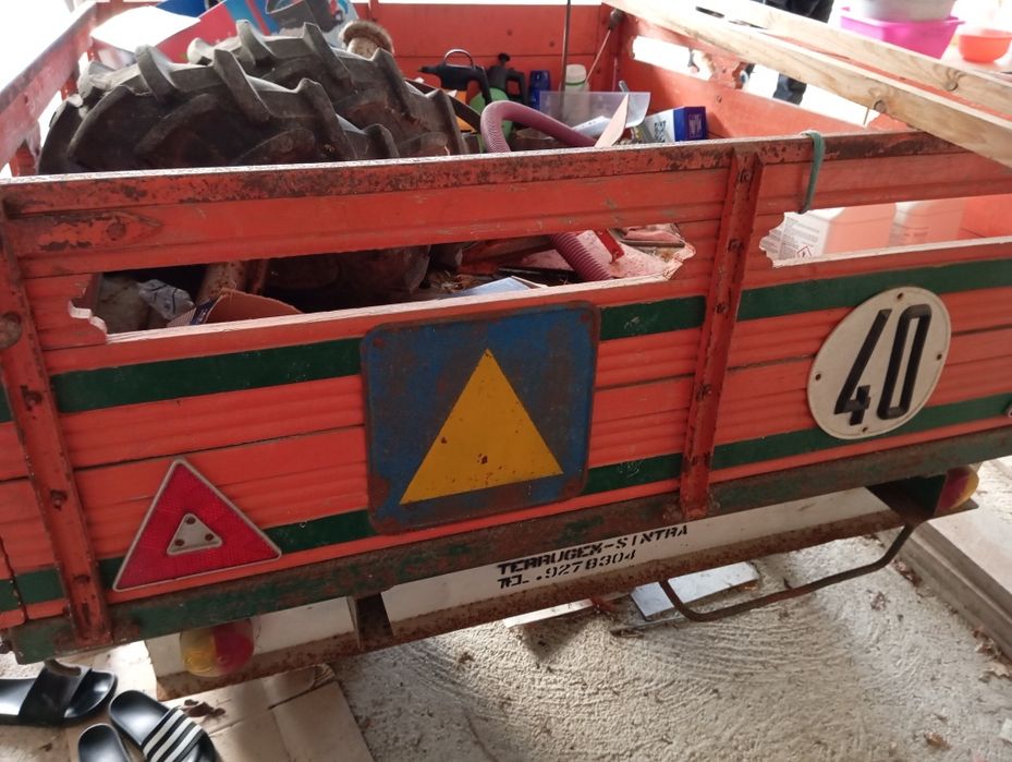 Motoenxada com reboque