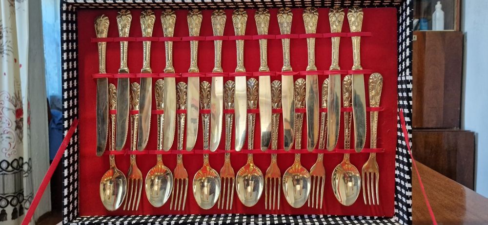 Столові прилади E.P.Zing