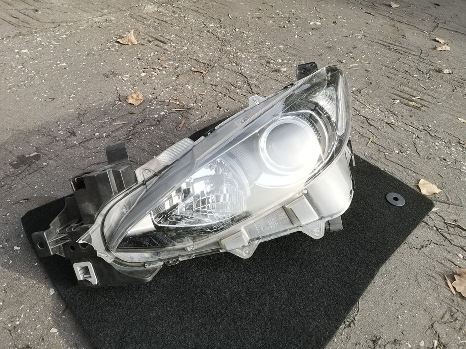 Lampa soczewka bixsenon lewy przód mazda 3 BM
