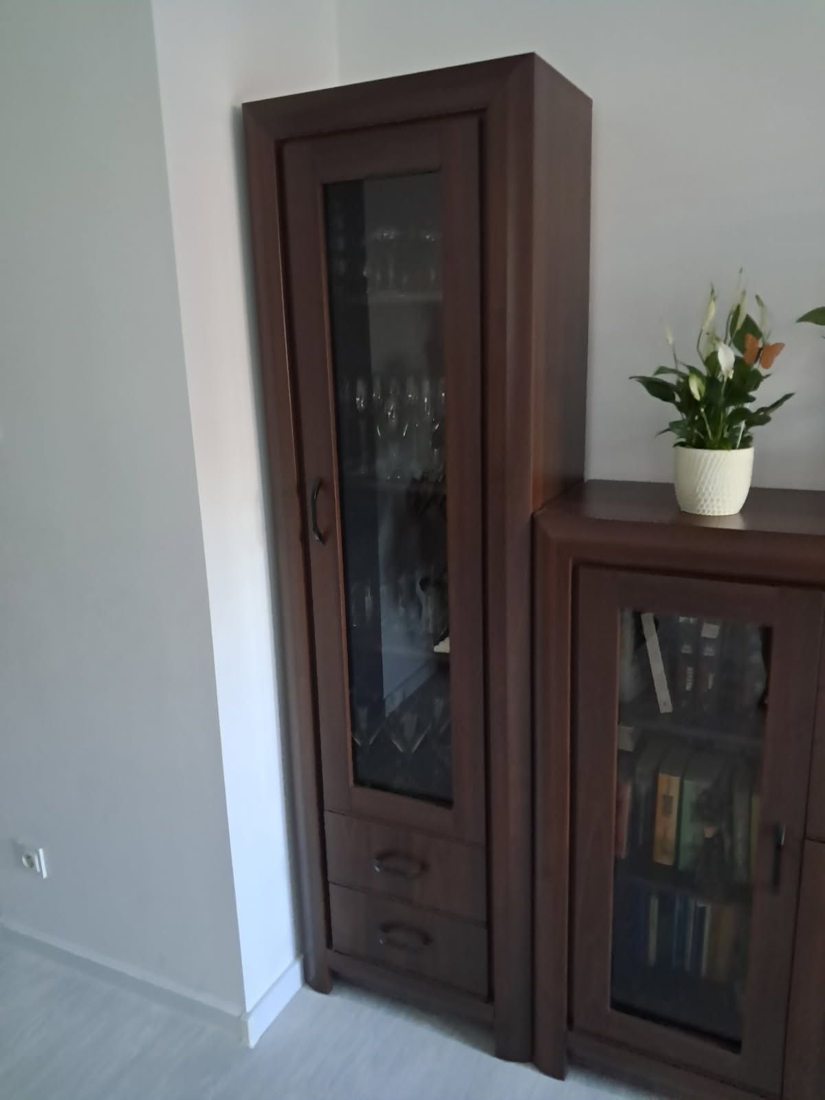 Meble, zestaw 4 elementów.