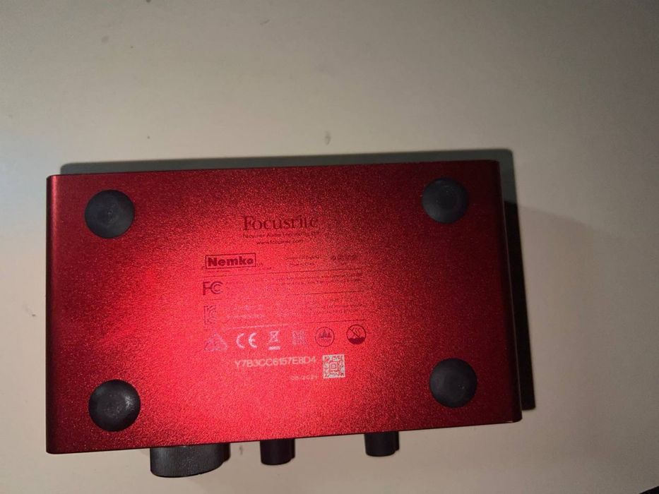 Аудіоінтерфейс/звуковакарта Focusrite Scarlet solo 3d