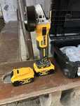 Dewalt DCG 405 - szlifierka kątowa akumulatorowa