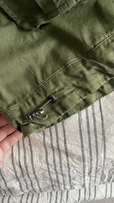 Оливковий жакет жіночий Bershka