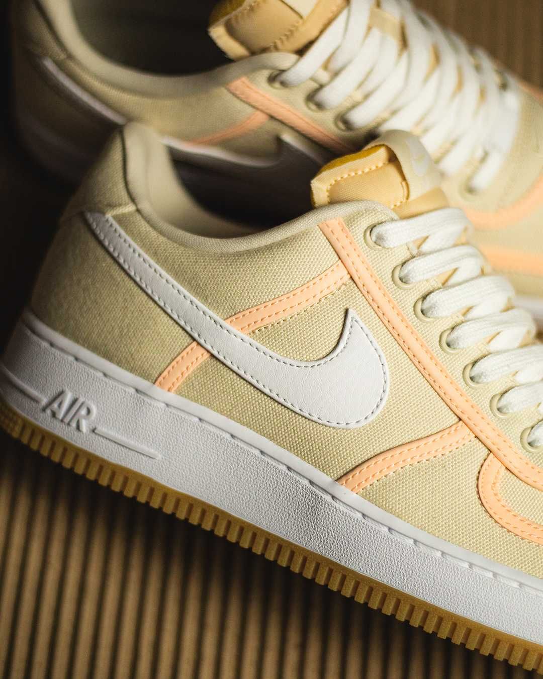 NIKE Air Force 1 Low 07 PRM [CI9349-200] (43р/44р)