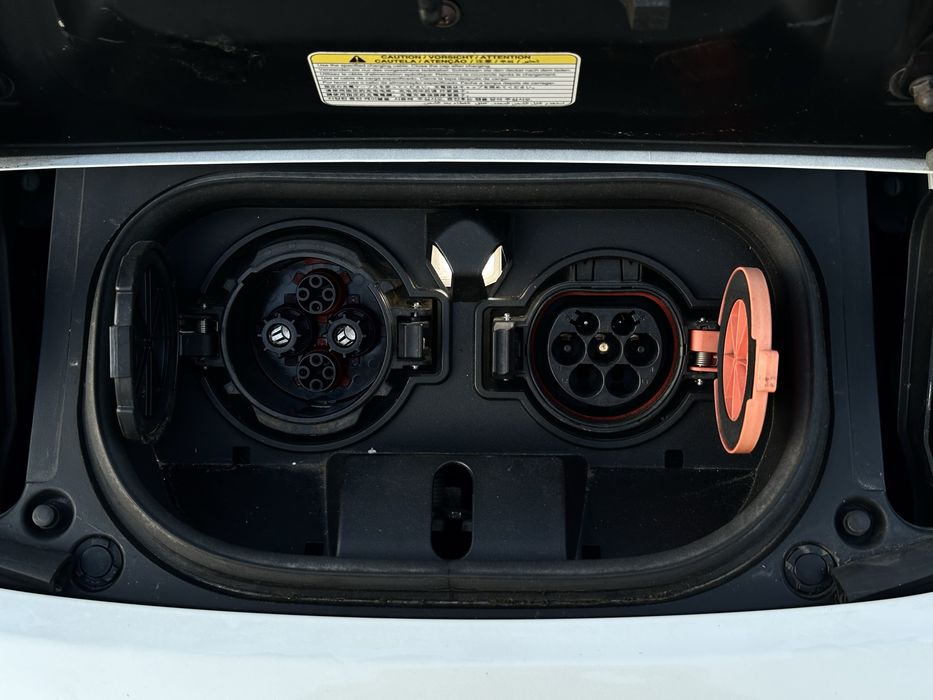 Nissan Leaf 2019 року з оригінальним пробігом 35 тис.км