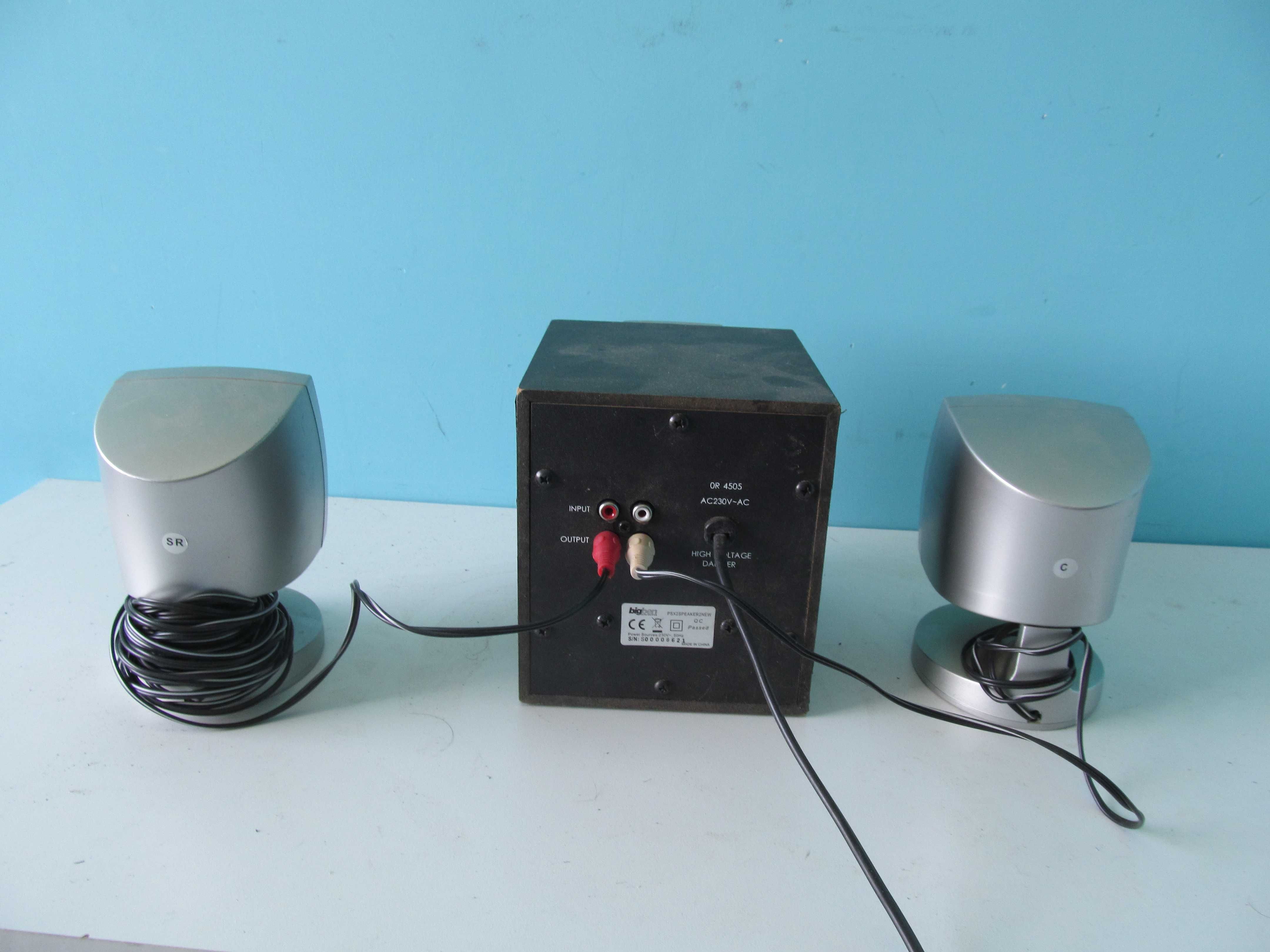 mały zestaw głośnik 2.1 subwoofer + 2 boczne-wejście AUX/InPut-do komp