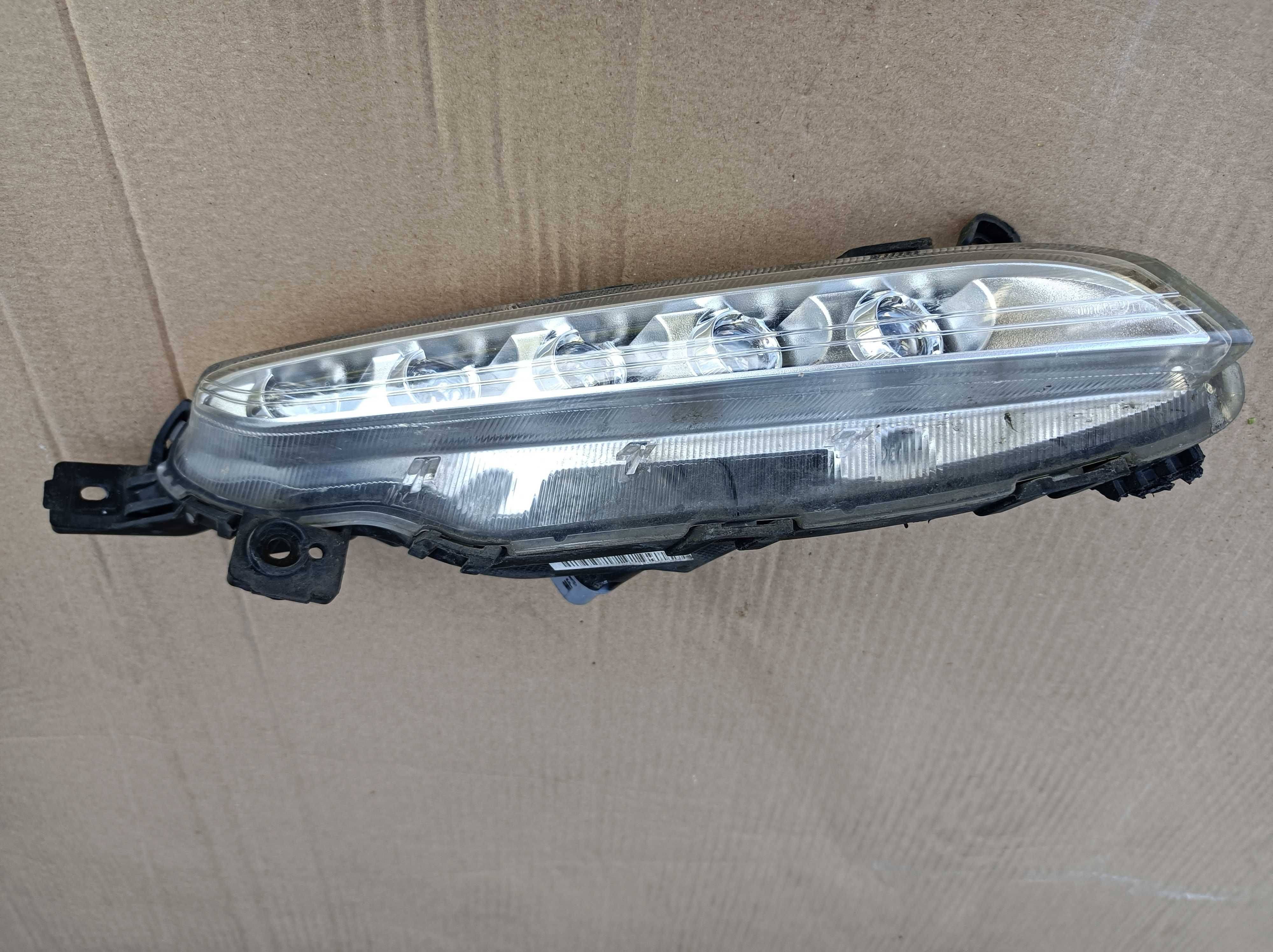 Hyundai Tucson III Halogen Led Prawy 92208-D7000