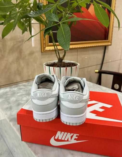koszykówki "Nike Dunk Low Grey Fog R.40.5