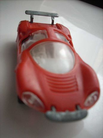 Ferrari samochodzik model kolekcjonerski ESTETYKA PRL Design resorak