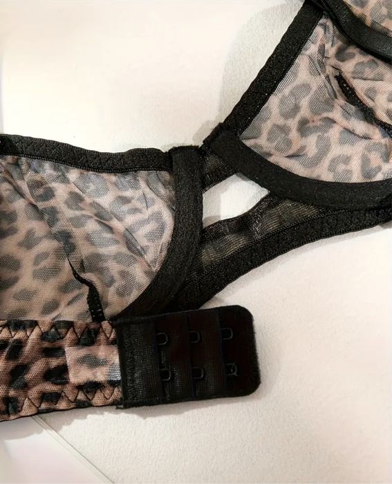 Сексуальний комплект білизни з леопардовим принтом