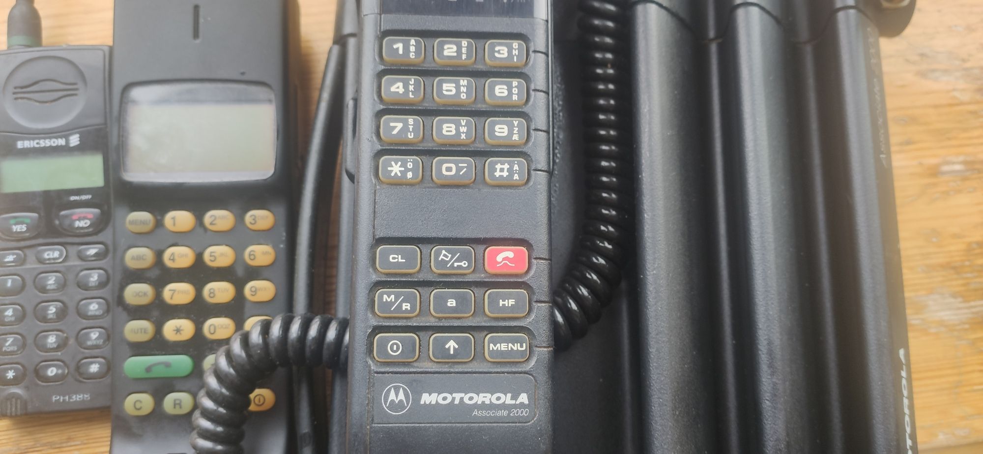 Motorola Associate 2000