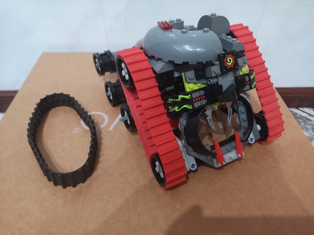 Czołg Lego Ninjago z zestawu 70504 niekompletny