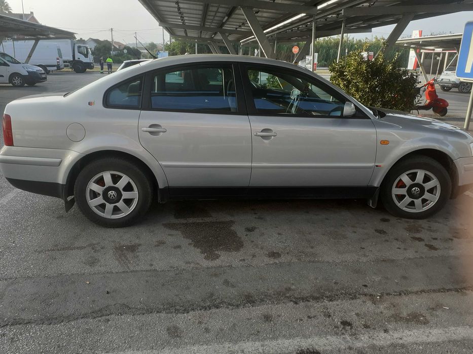 Vemdo passat w B5 como novo