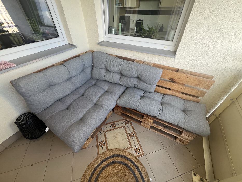 Kanapa meble z palet z poduszkami zestaw ogrod taras