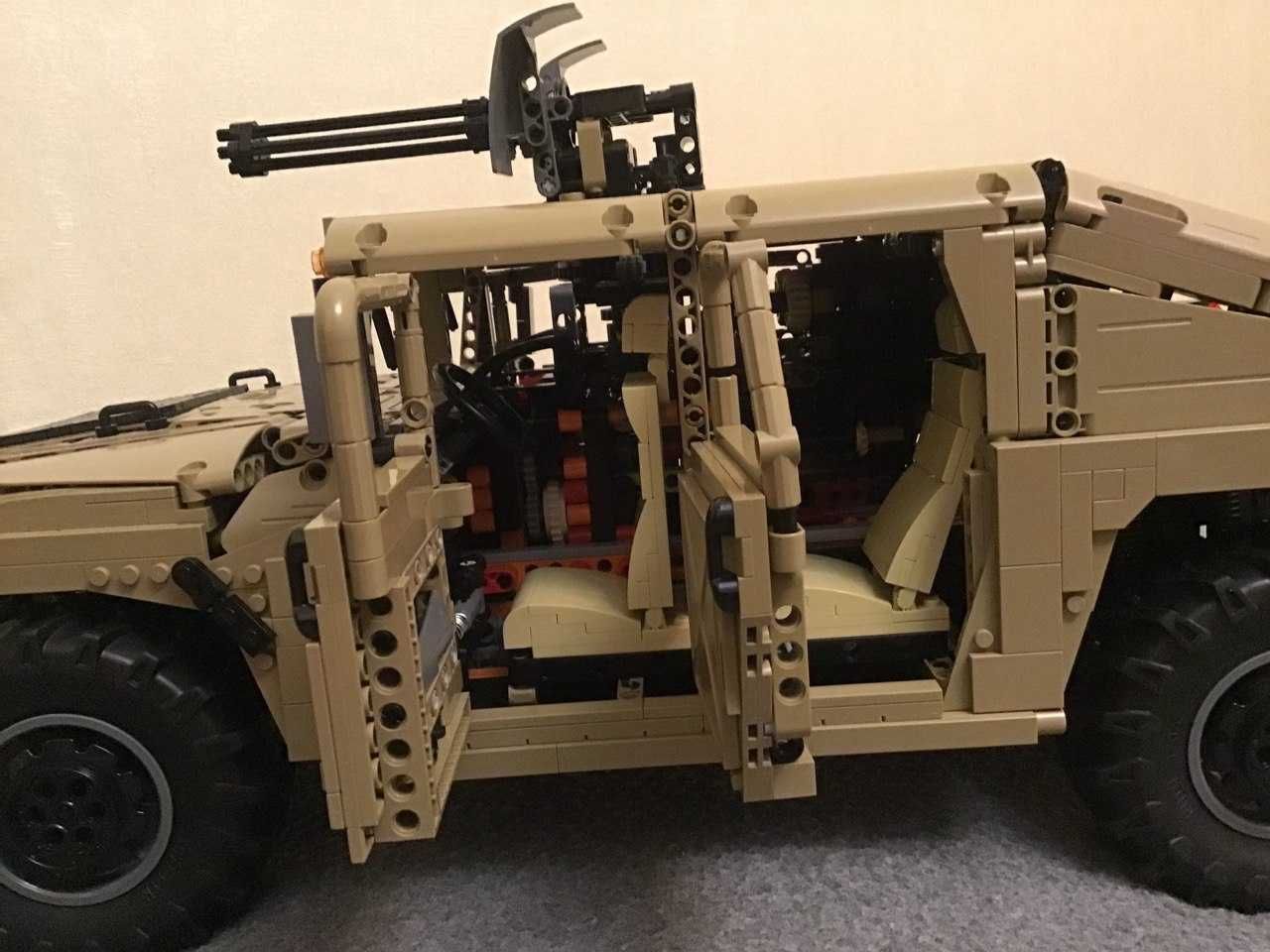 CADA HUMVEE C61036W (сумісний Lego Technic аналог), масштаб 1:8