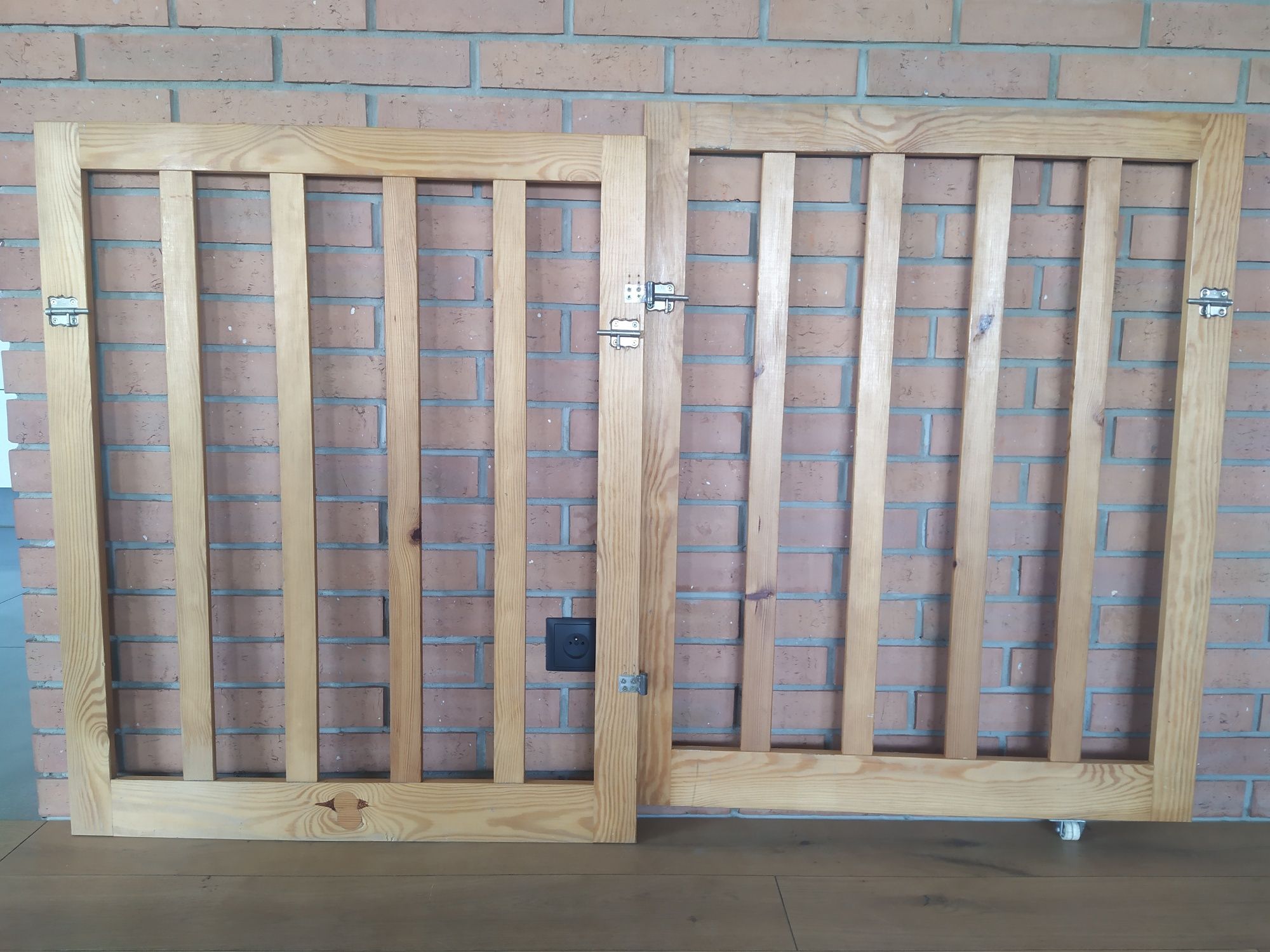 Bramki barierki zabezpieczające do drzwi 80cm