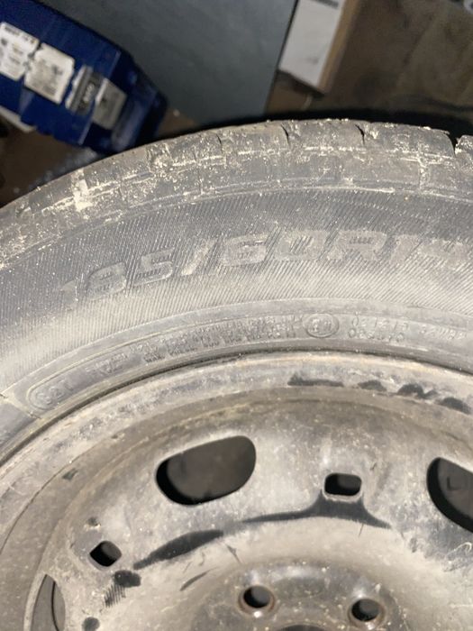Колеса зимові на дисках 185/60/14 диски залізні шкода