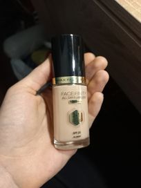 Max Factor face finity Ivory Flexi-hold