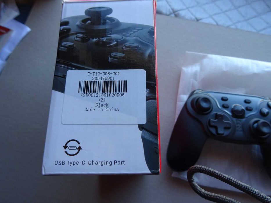 Controller Wireless Pro Nintendo Switch e PC; bateria 400mA;novo caixa
