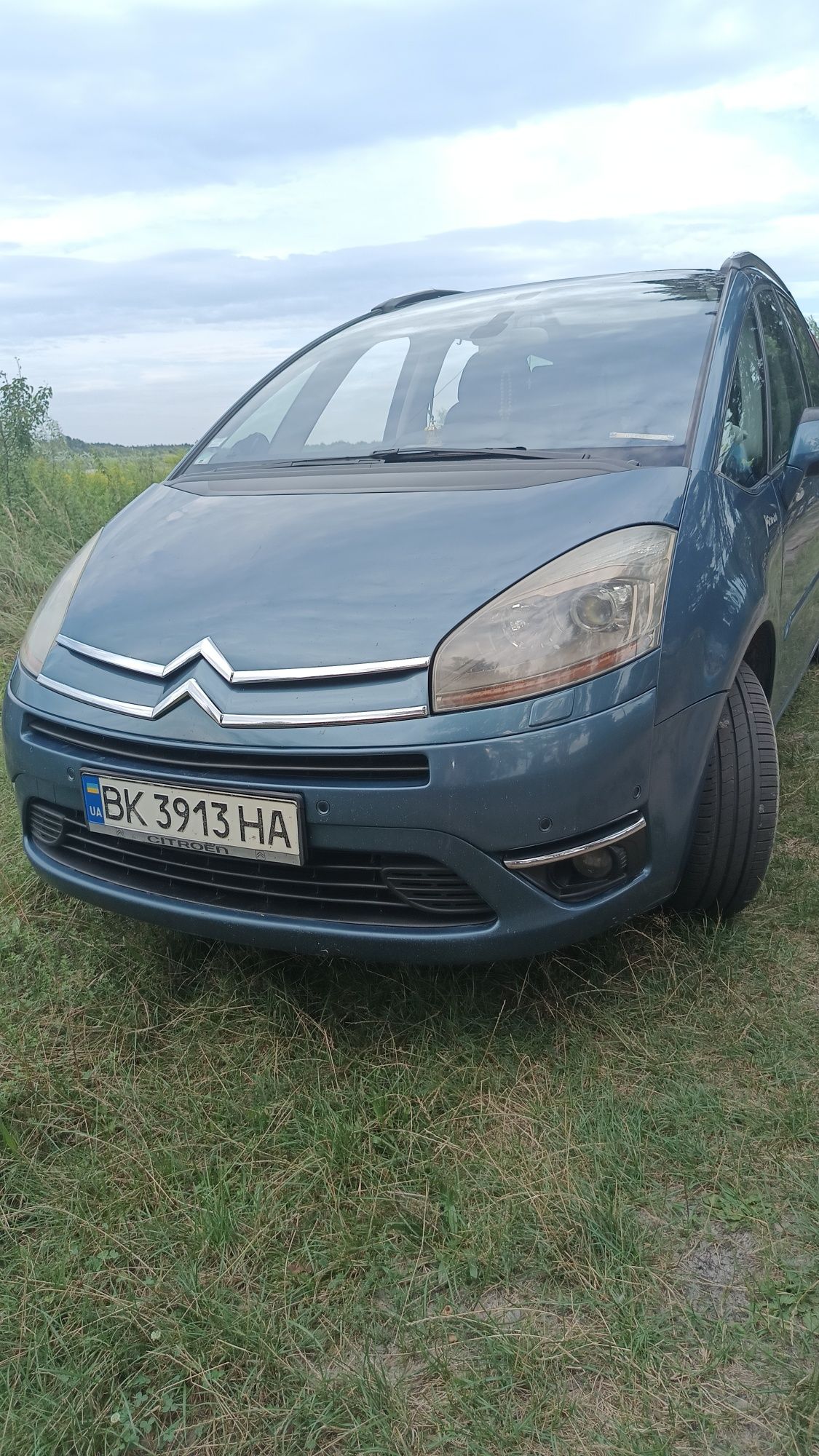 Автомобіль сітроен с4 гранд пікассо