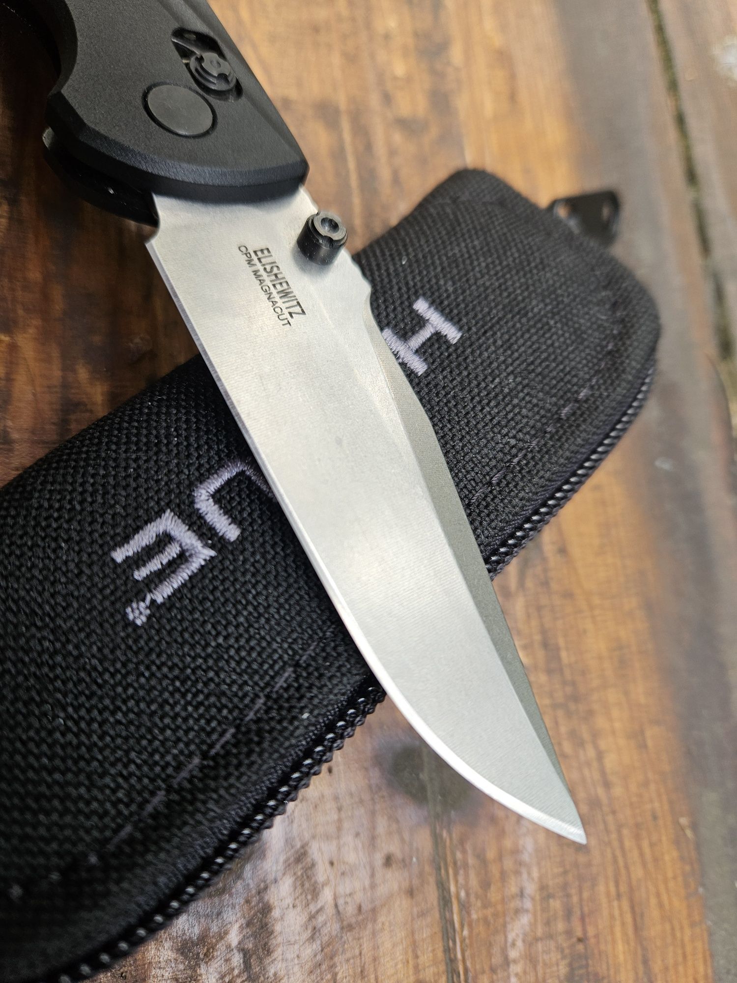 Hogue Deka Magnacut nie benchmade spyderco civivi