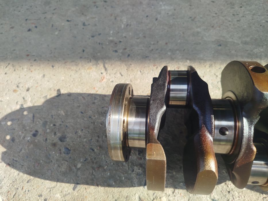 Wał korbowy Volvo 2.5t 7810 ford focus st mondeo