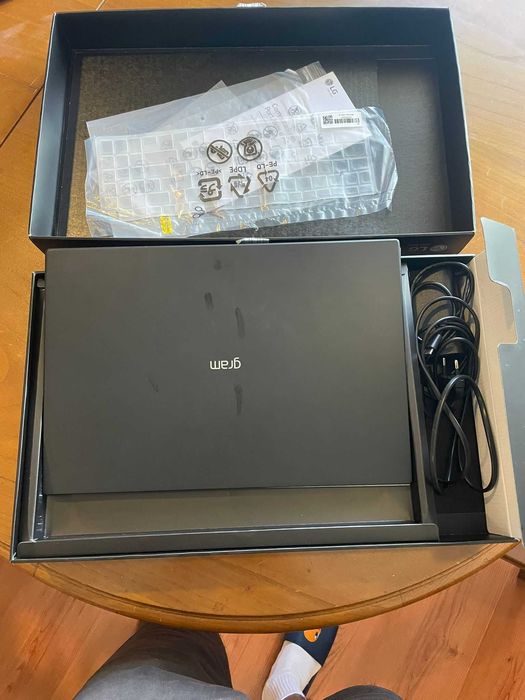 Portátil LG Gram 16Z90P - i7-1165G7 16GB 512GB