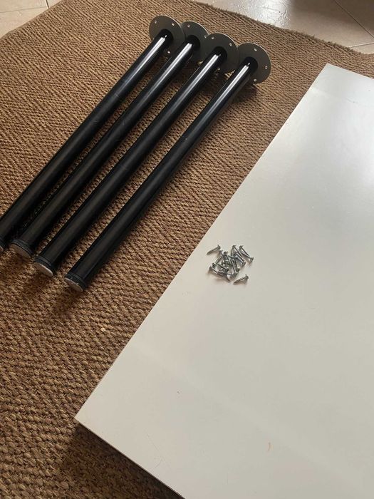 Mesa 60cm x 100cm (Como Nova)