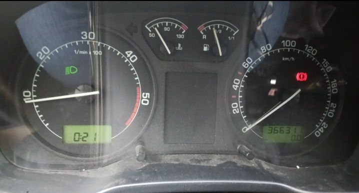 Skoda Octavia 1.9 circulavel(acidentado)