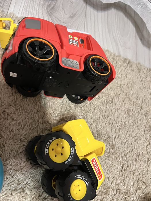 Дитячі забавки  розвиваючі