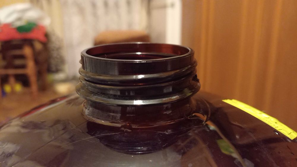 Бутля для соку і вина