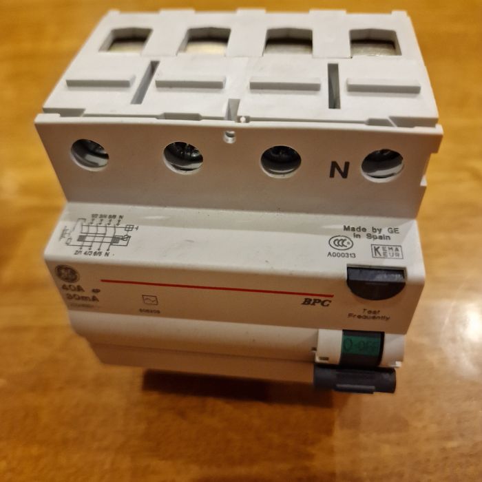 УЗО(пзв) BPC440/030 4P, AC, General electric