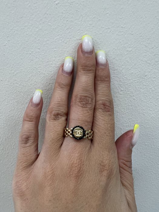 Золотое кольцо Шанель р.19 желтое золото 585 проба