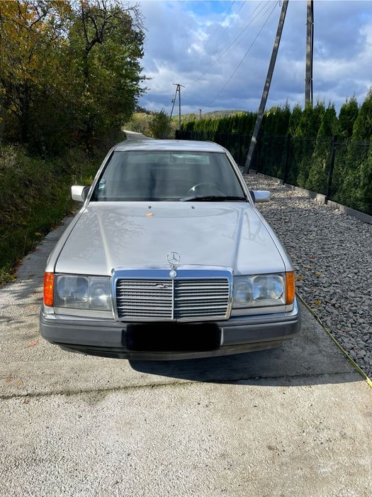 Mercedes w124  3.0  bez korozji super stan