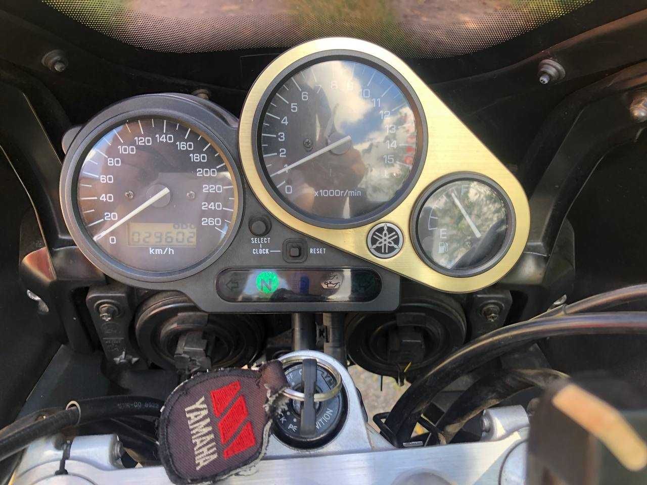 Yamaha FZS600 Fazer