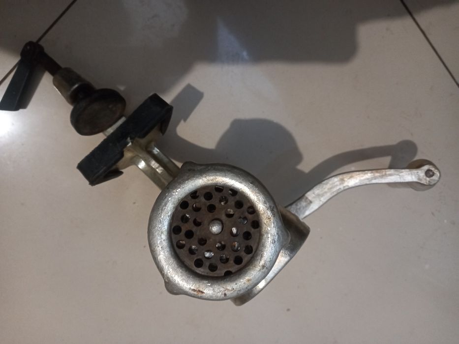 Мясорубку времен ссср,  новая.