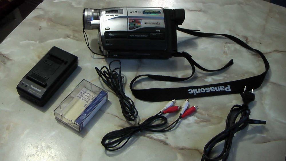 Відеокамера Panasonic NV-RZ9